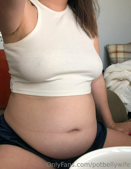 potbellywife hot star pics