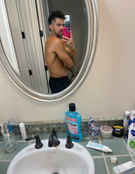 toddysmith art actress pic