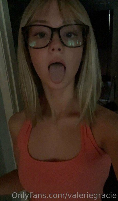 valeriegracie pornstar top picture