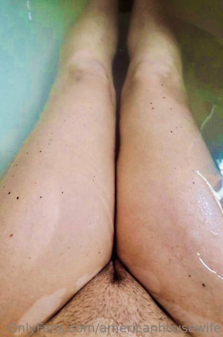 americanhousewife perfect actress photo