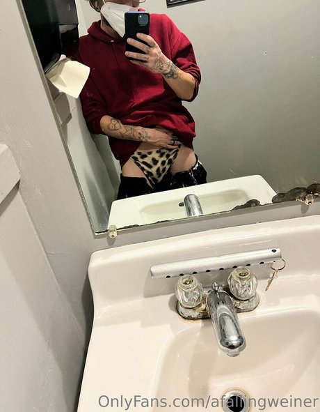 afallingweiner star pornographic pictures