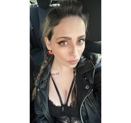 DaniLou model art images