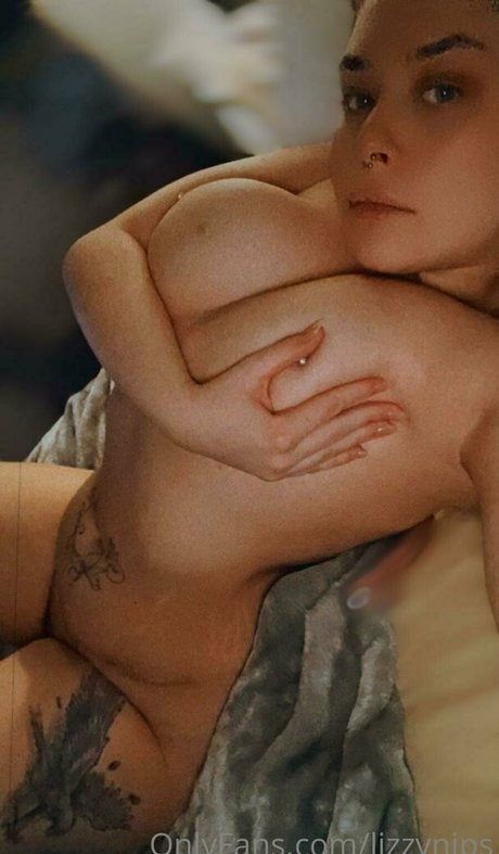 lizzynips star hd photo