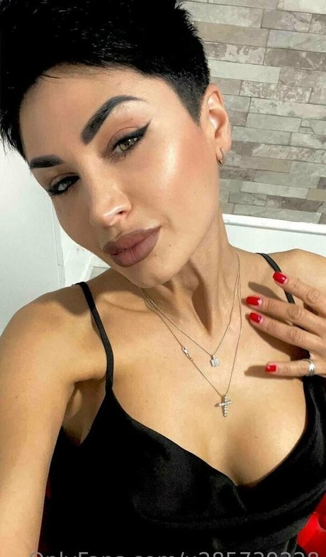 thebaddest m0mmy pornstar adult photo