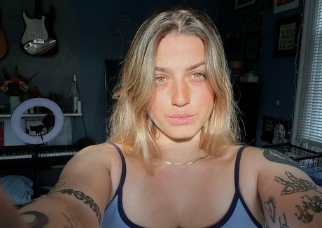 liv p pornstar perfect images