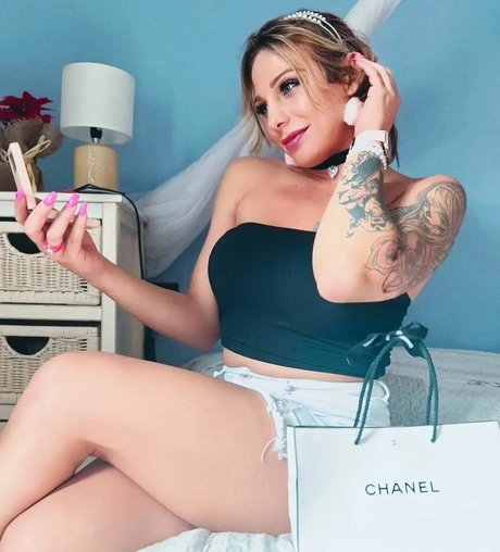 Gabriela Lori xxx actress photo