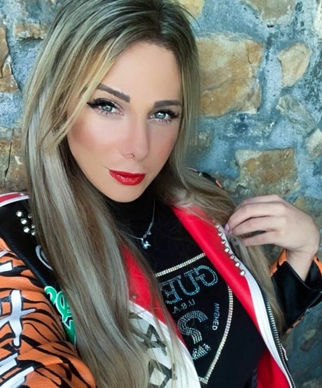 Gabriela Lori model hd photo