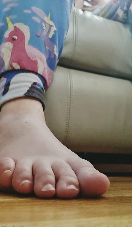 aussiegiantessfree pornographic model image