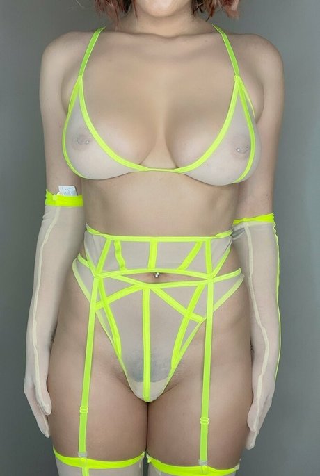 realhoneytunnelx pretty pornstar archive