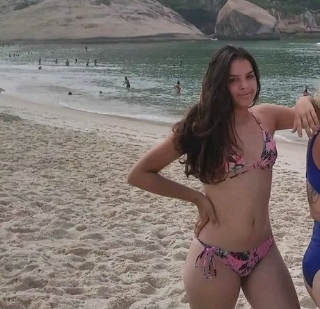 Izabelly Linhares pretty model image