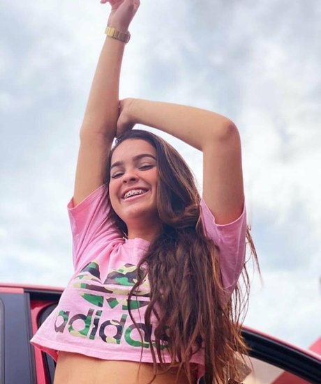 Izabelly Linhares free star picture