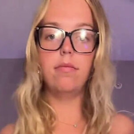 Barbiegirlpawg erotic model galleries