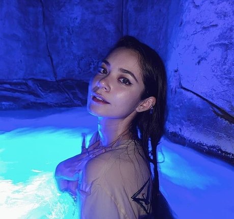 Melodi Flack sexy star picture