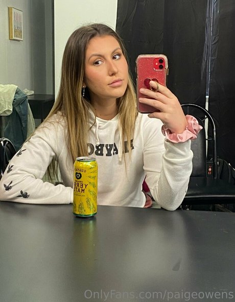 paigeowens model top photo