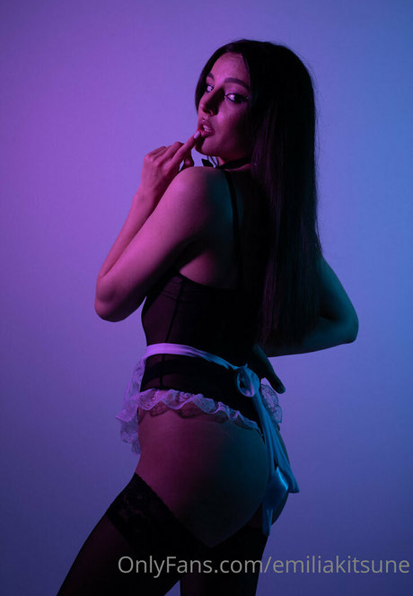 onlyemiliaa exclusive star galleries