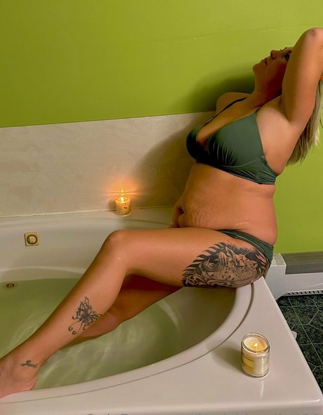 bad blondie33 top actress pic