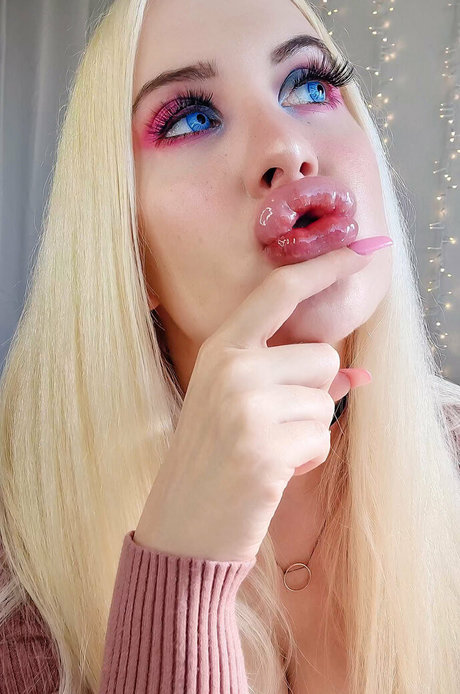 vivianrosefree star pretty picture