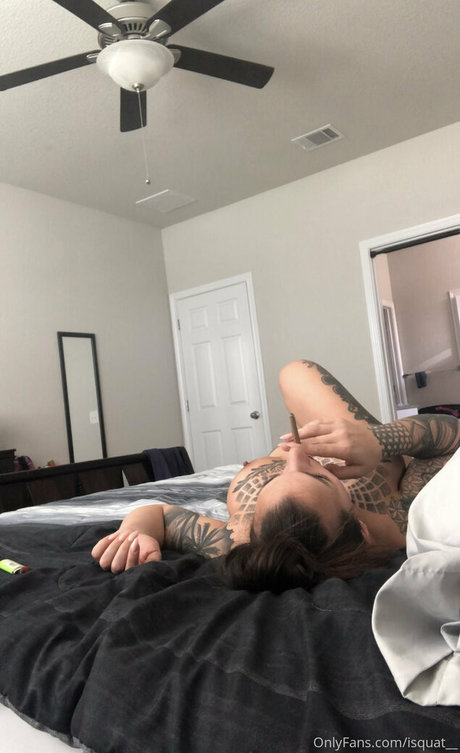 isquat__ model nudes pic