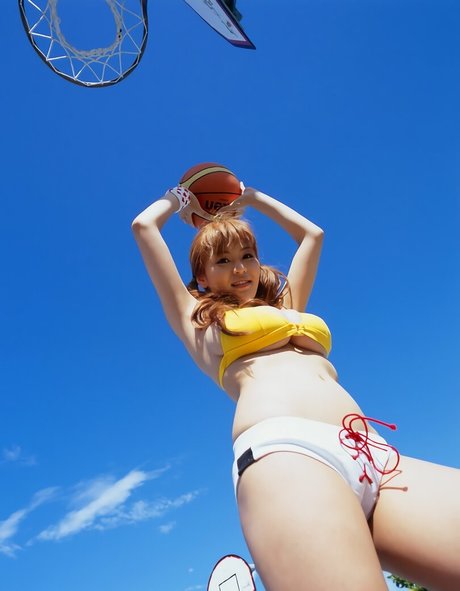 Yoko Matsugane erotic model pics