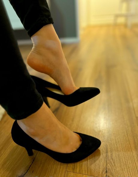 officialfeetforfun exclusive model photos