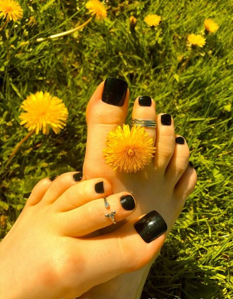 officialfeetforfun pornographic star pic