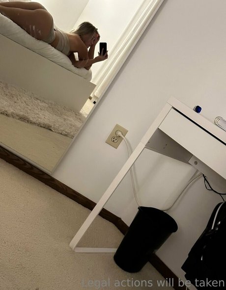 livelovelee star naked archive