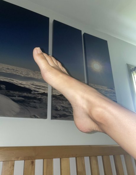 thebarefootcutie star hot image