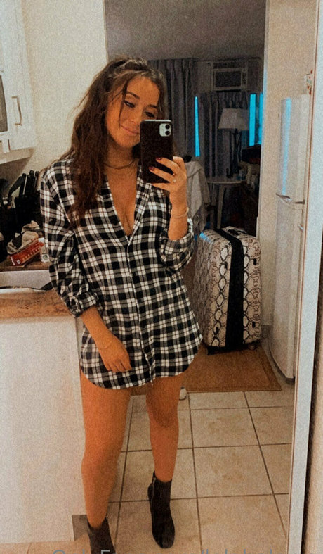 lolahale xo sex model photo