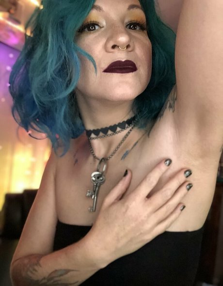 anervoussole xo model nude photos