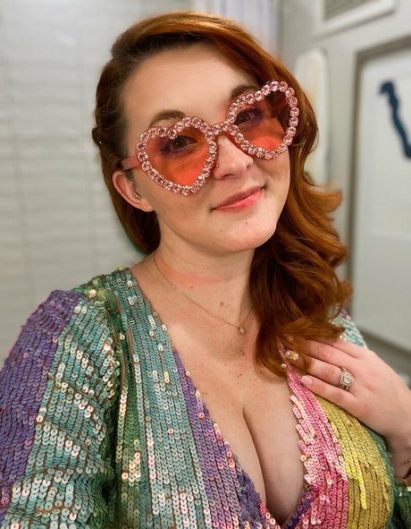 Aureylian beautiful model galleries