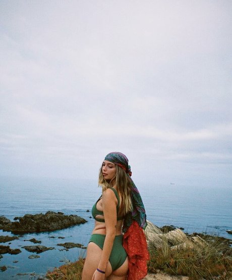 bikini fuck onlyfans xxx img