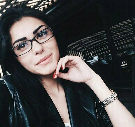 lindamisty pretty model archive