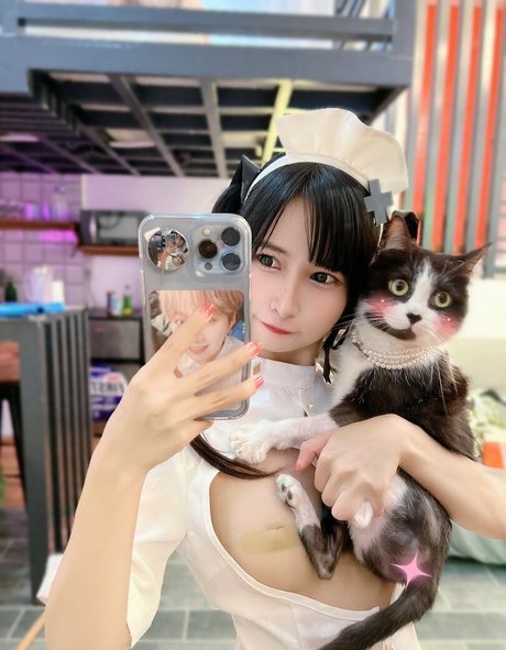 Joyce Poring beautiful star picture