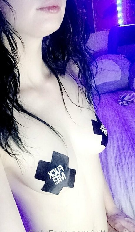 kittvixsin exclusive pornstar pictures