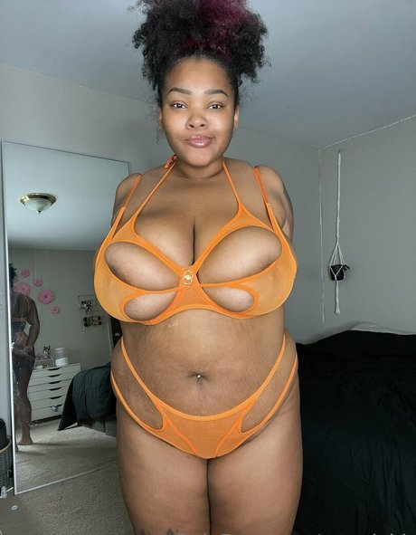 moodybb model xxx photos