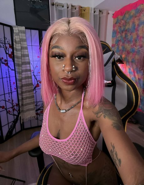 yungyannahfetish model high quality gallery