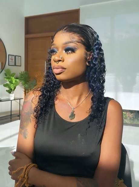 yungyannahfetish high quality model image