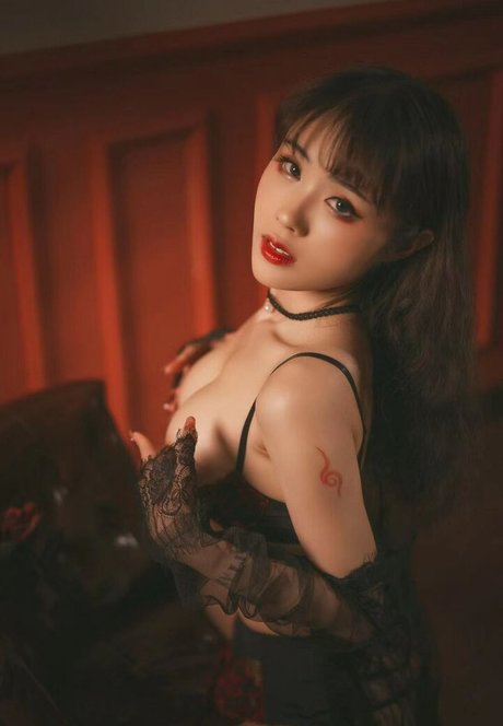 TiTi cosplay star sexy photos