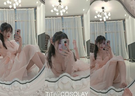 TiTi cosplay perfect model image