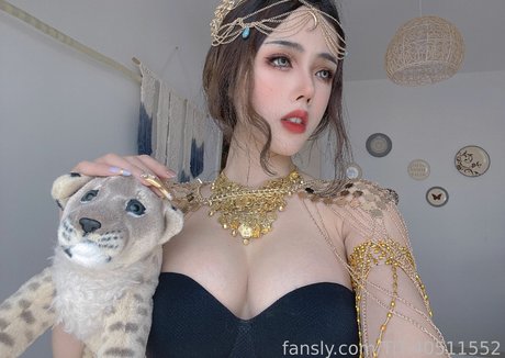 TiTi cosplay model hot images