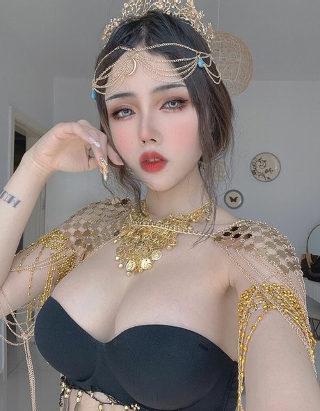 TiTi cosplay pornstar picture