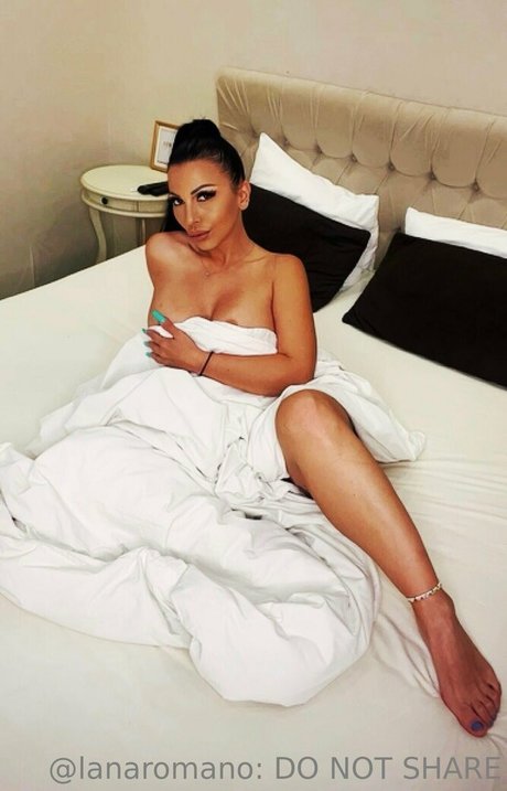 lanaromano model art picture