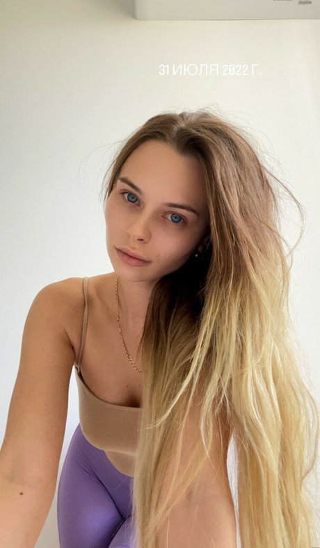 Mihalina Novakovskaya model high quality photos