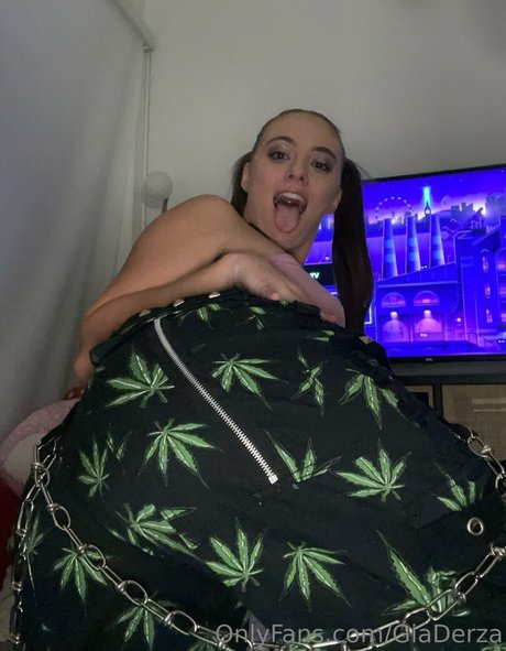 giaderza pornstar top photo