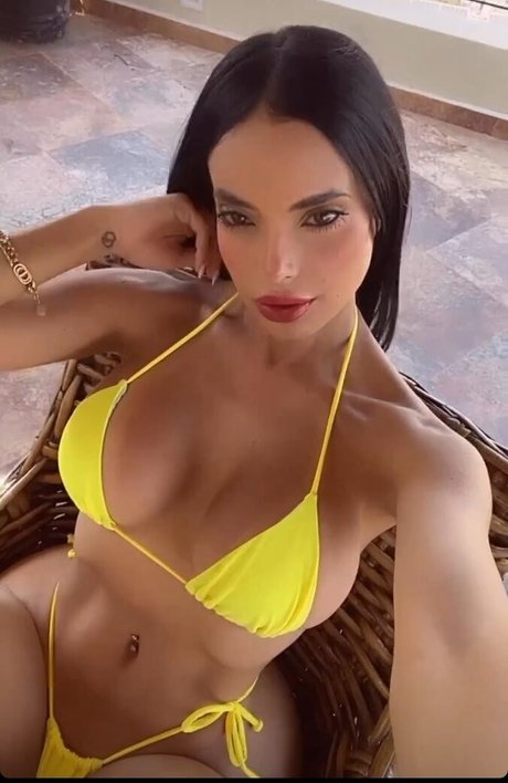 Mariell Andreina Rodriguez hot model photos