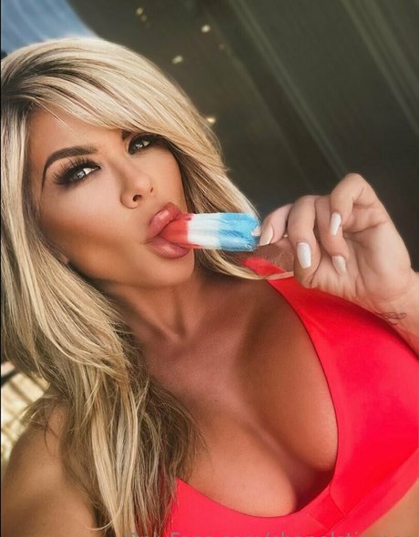 chanelstjames pornstar naked photos