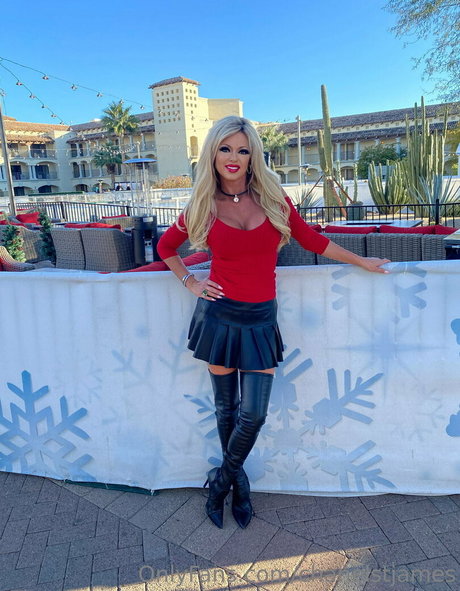 chanelstjames sex model photos