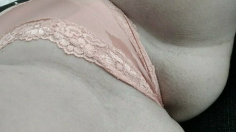 happygirlfree beautiful model pic