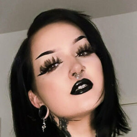 misseviliafree erotic actress img