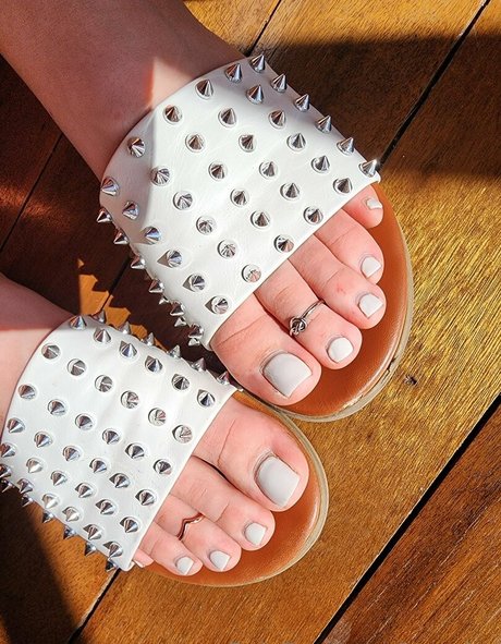 Goddess KT pornstar erotic galleries